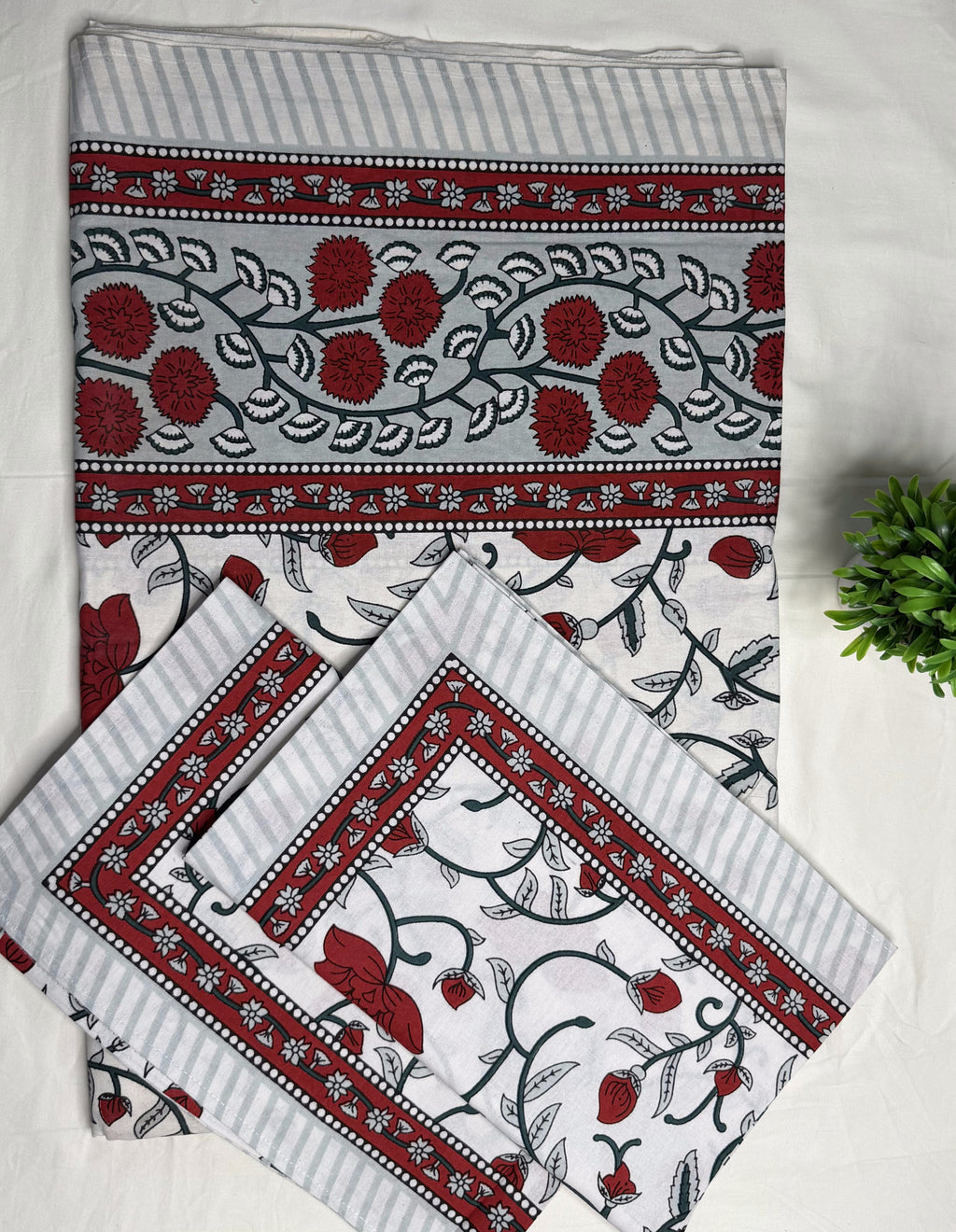 Crimson Vine Garden King Size Bedsheet (100 x 108) - Pure Cotton