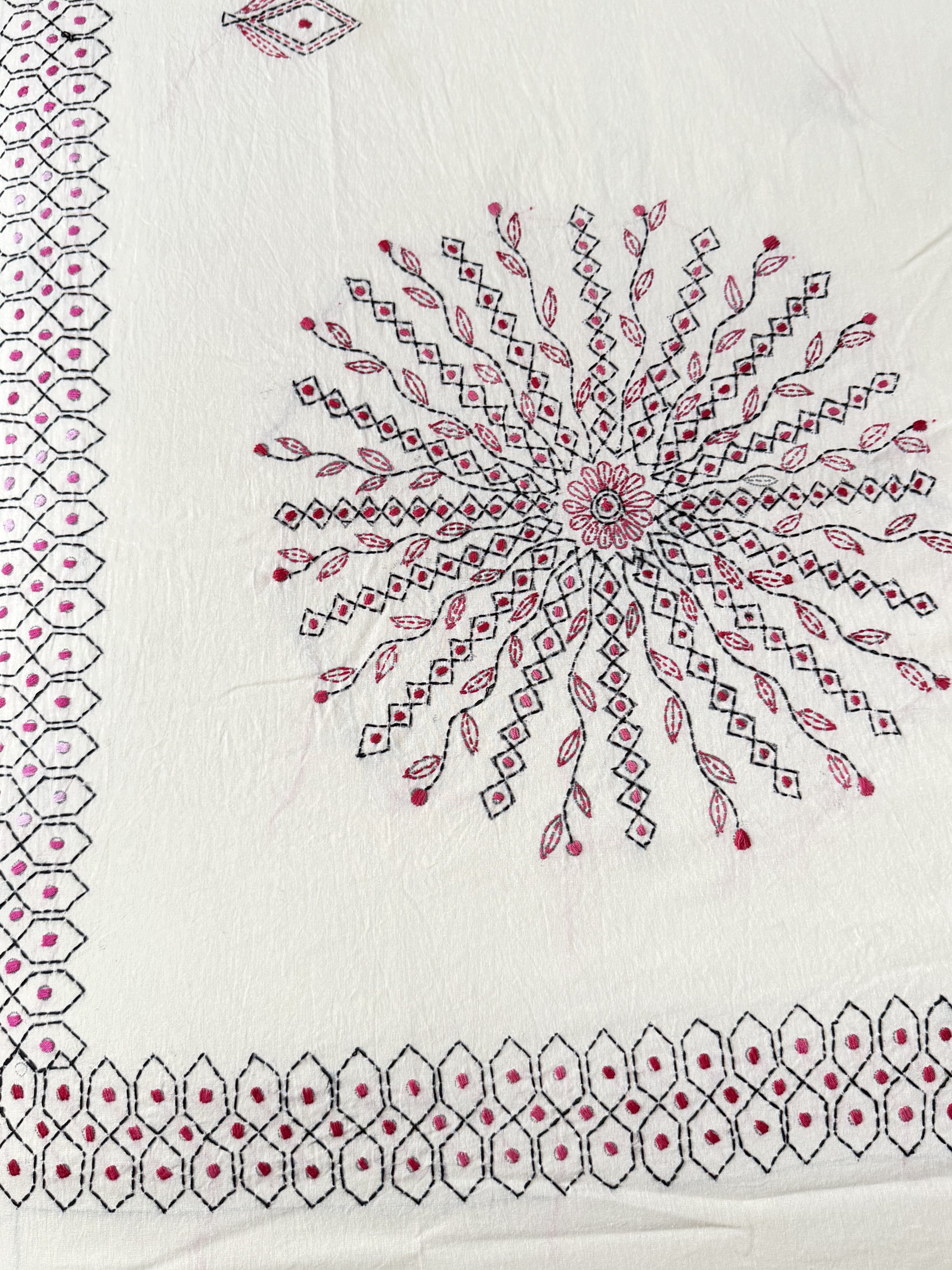 Cream Kantha Work Queen Size Bedsheet - Pure Cotton - 90 x 108 inches