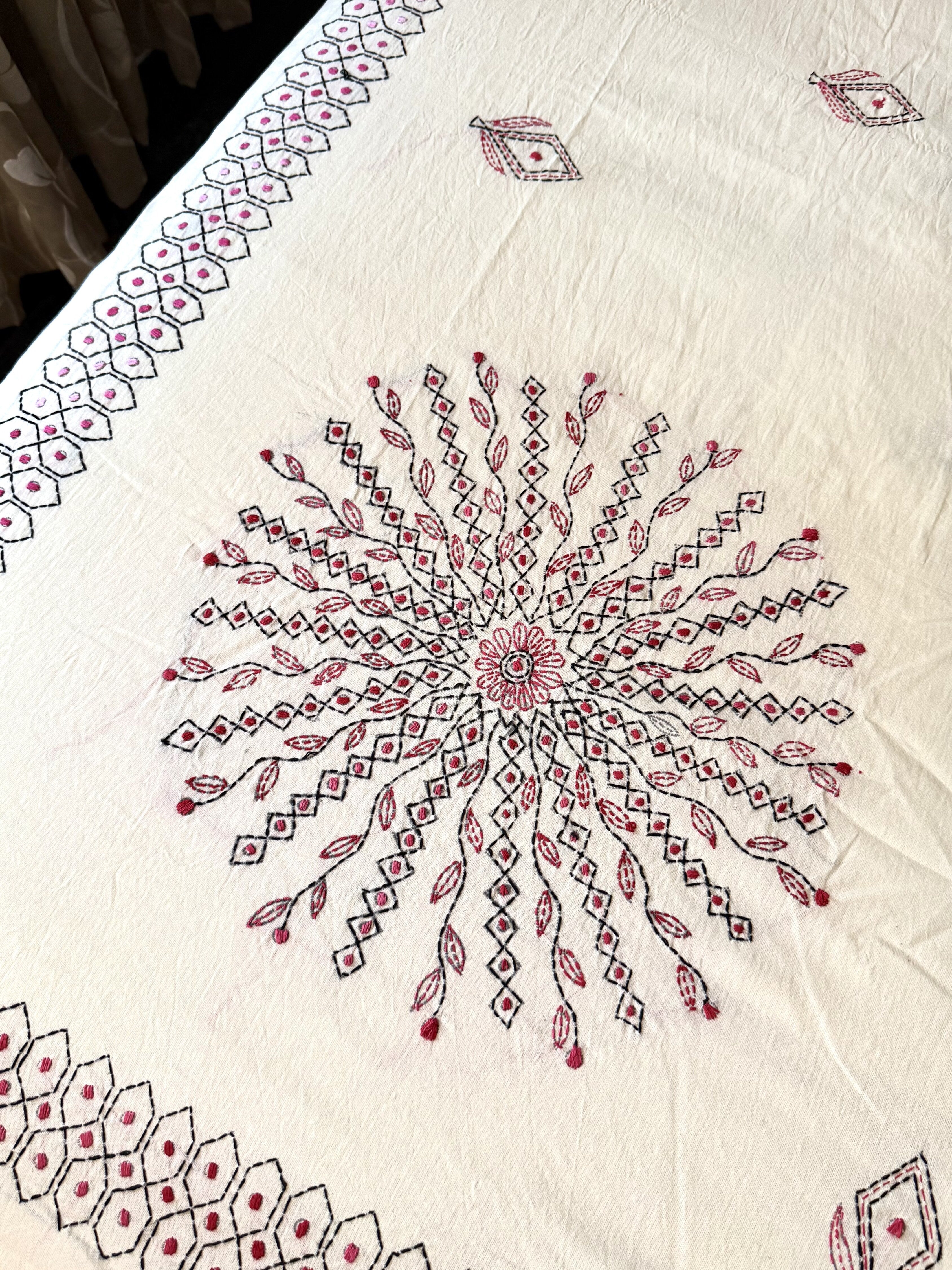 Cream Kantha Work Queen Size Bedsheet - Pure Cotton - 90 x 108 inches