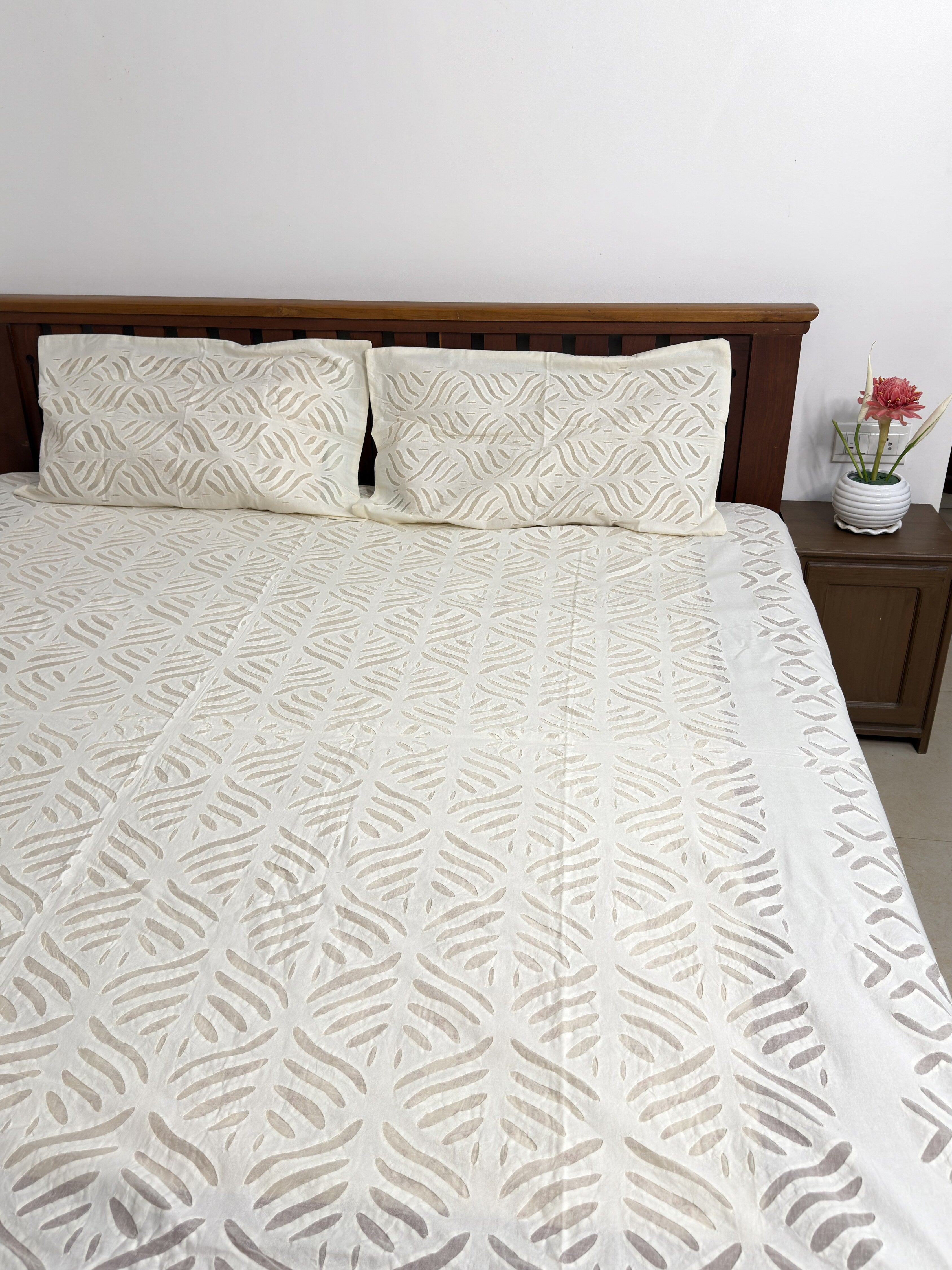 Off-White Appliqué Queen Size Bedsheet - Pure Cotton - 90 x 108 inches