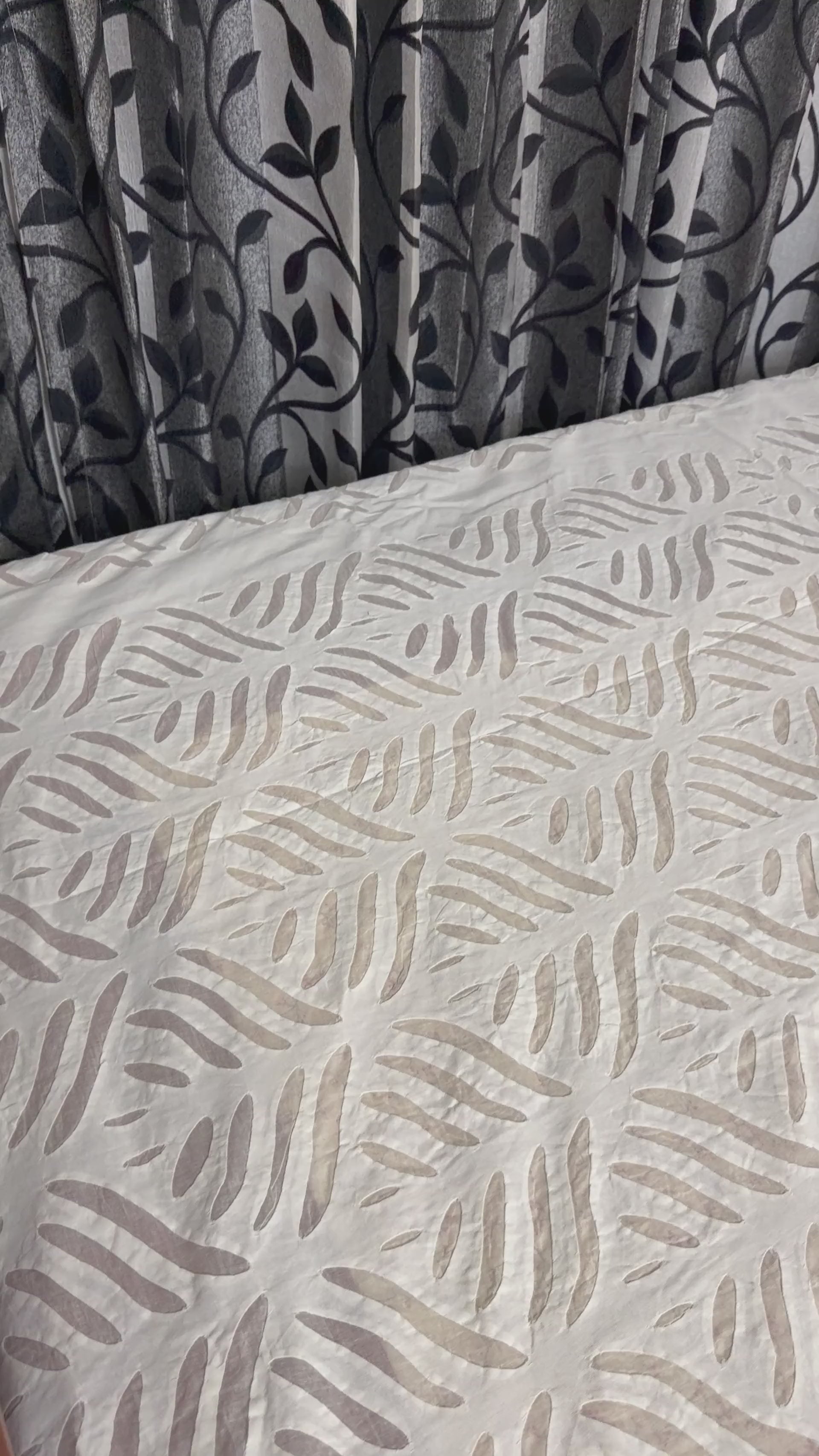 Off-White Appliqué Queen Size Bedsheet - Pure Cotton - 90 x 108 inches