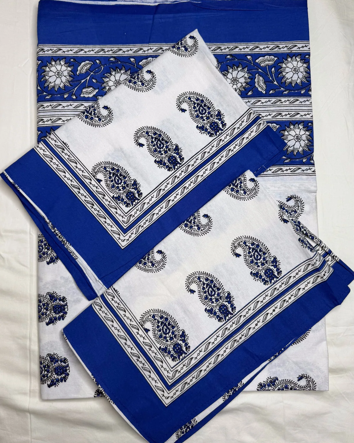 View 3 of blue paisley bedsheet