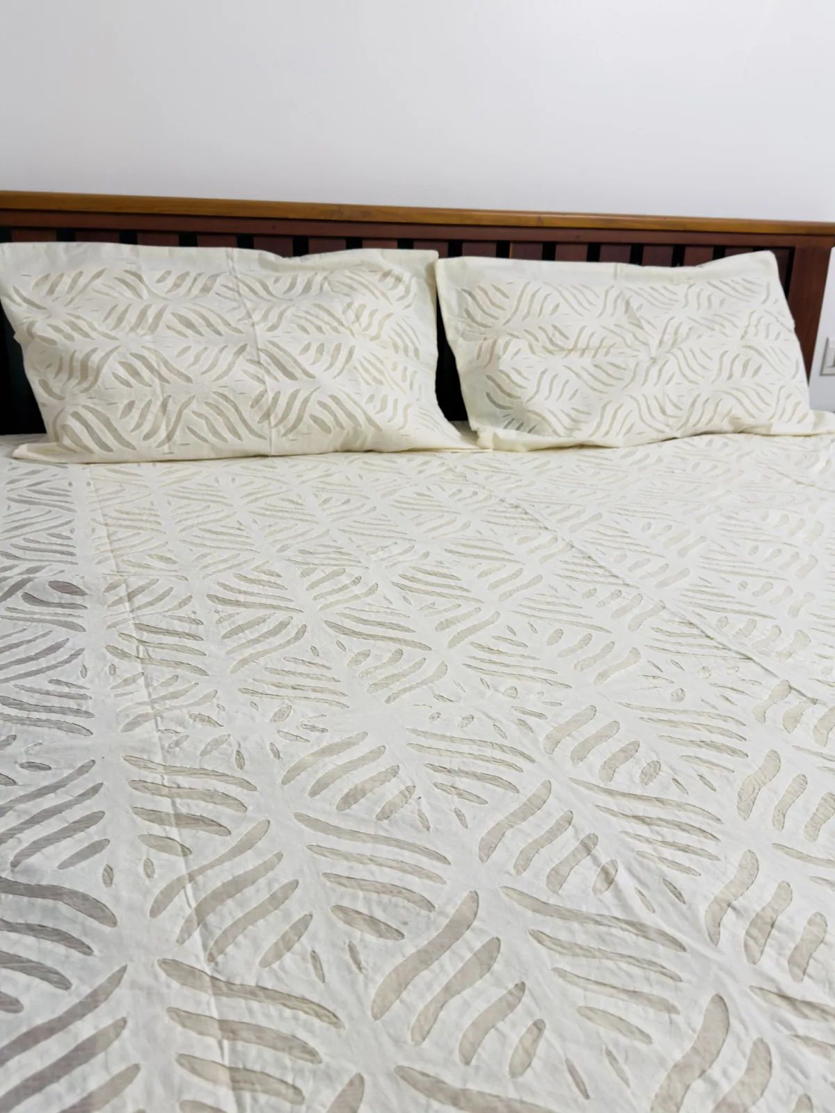 View 5 of off-white bedsheet