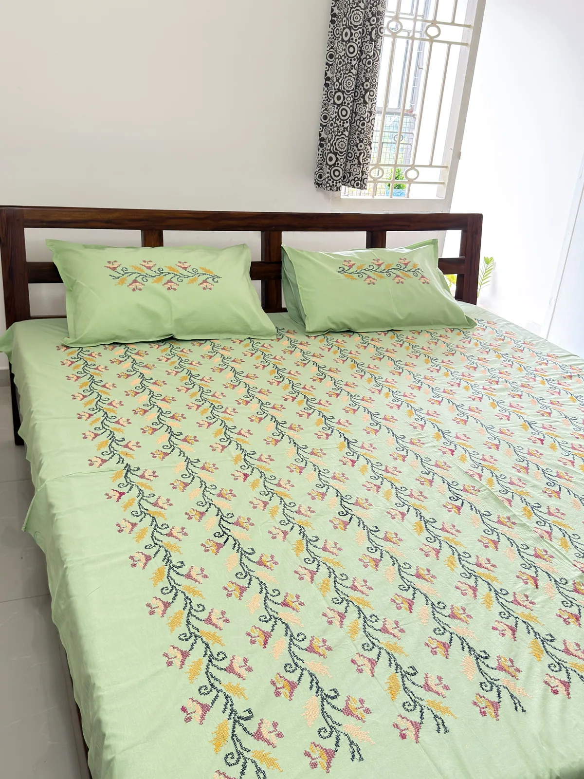 View 7 of green floral bedsheet