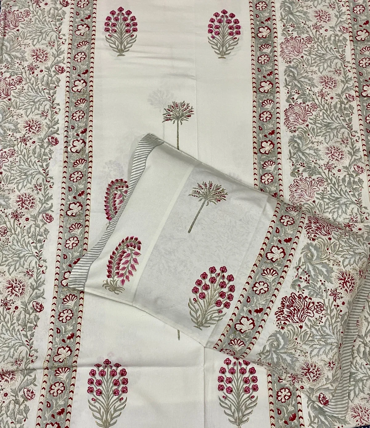 Full view of blush floral bedsheet